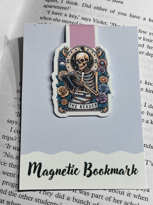 Lovely illustrated printed The Reader Tarot Card Magnetic bookmark, Page Saver Book lover Gift