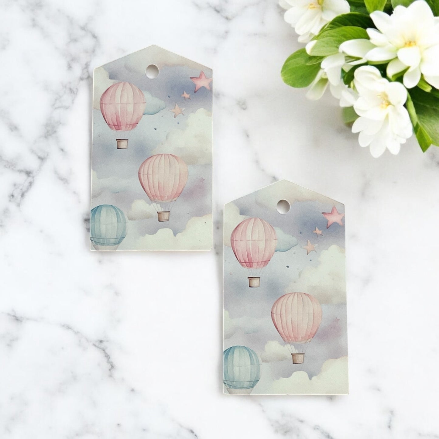 12 X Hot Air Balloons Gift Tags, Gift Wrapping, Luggage Tags, Card Making