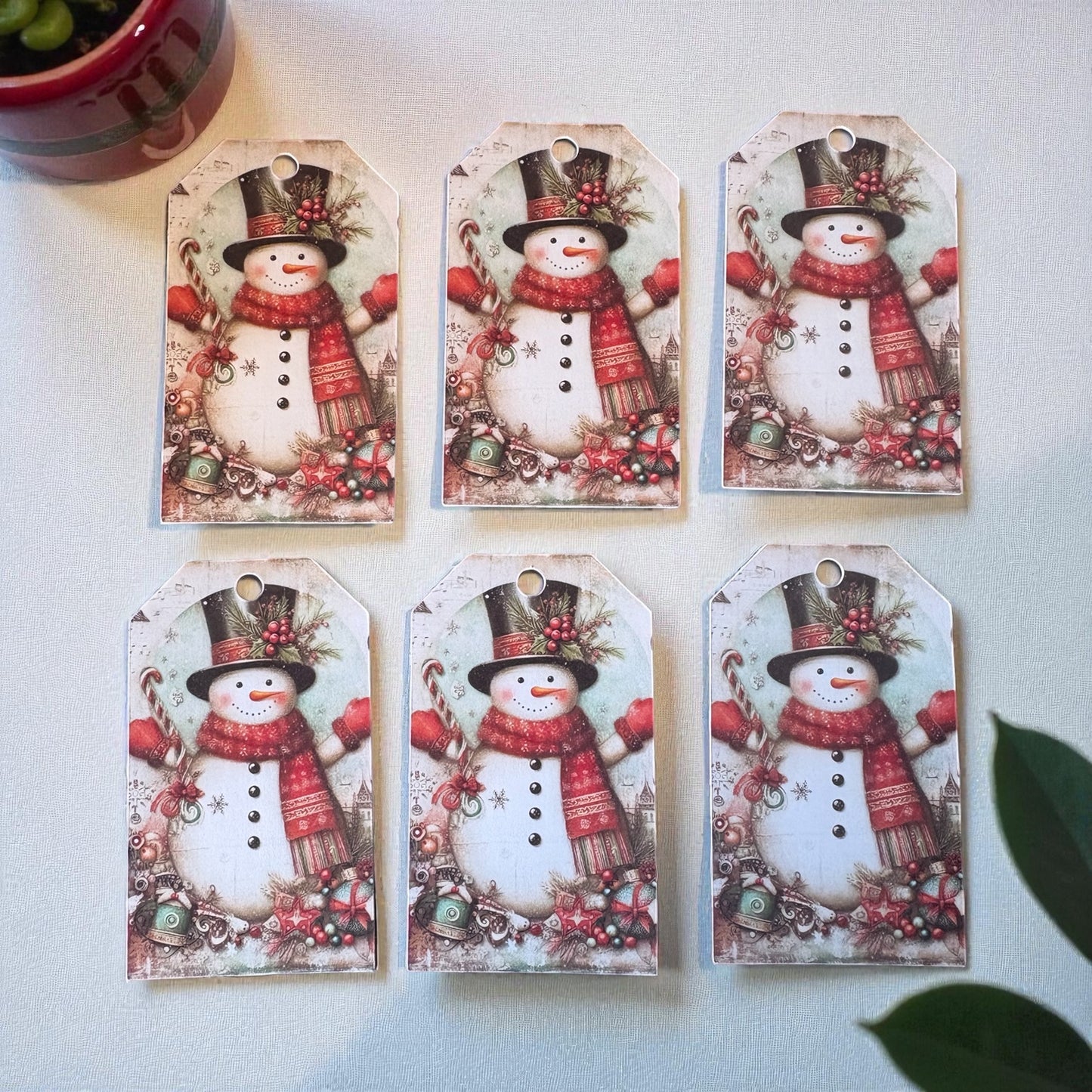 12 X  Snowman Gift Tags, Gift Wrapping, Luggage Tags, Card Making